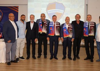 Kulüp CEO’muz Jan Olde Riekerink ve TD Ümit Karan İle İmzalar Atıldı