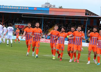 İskenderunspor’umuz: 2 – Yomraspor: 1