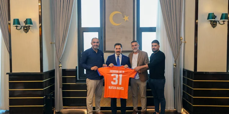 İskenderun 1967 SK’da Hatay Valisi Makamında Ziyaret Etti